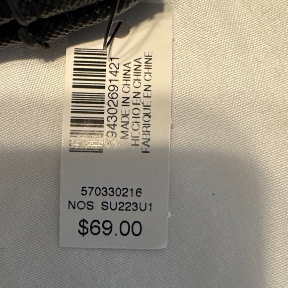 White House Black Market Black Sunflower Wristlet - Picture 4 of 6